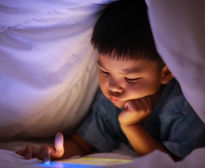Ngủ quá ít có phải là nguyên nhân gây béo phì trẻ em hay không